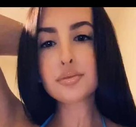 Alaston vuotanut OnlyFans-kuva Abbyvouz