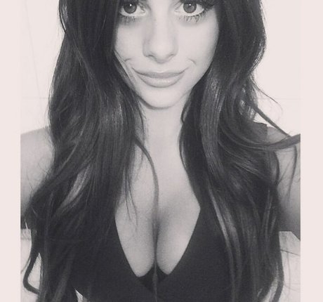 Nahá fotka uniklých OnlyFans od Azzyland