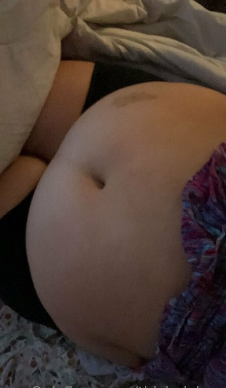 Nahá fotka uniklých OnlyFans od Thicladybug