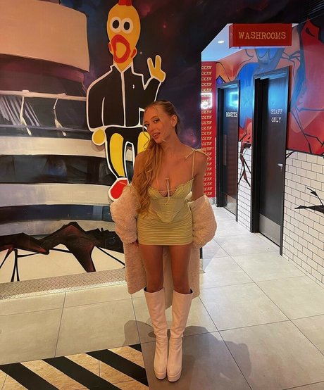 Sophia Diamond  nude leaked OnlyFans photo