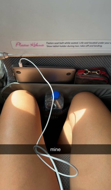 Nahá fotka uniklých OnlyFans od Sadie Mckenna