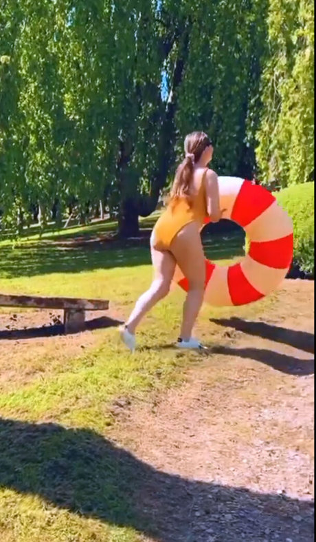 Alaston vuotanut OnlyFans-kuva Kelly Brook