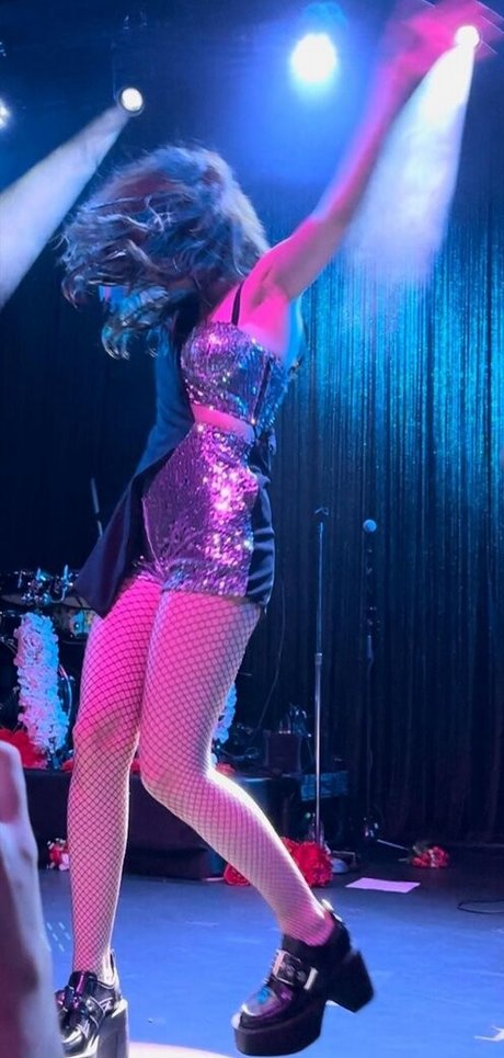 Lauren Mayberry