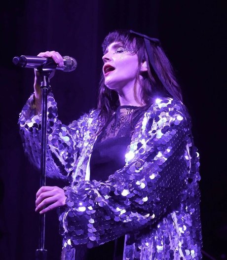 Lauren Mayberry