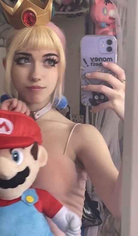 Naken lekkede OnlyFans-bilde av Iluvmeww
