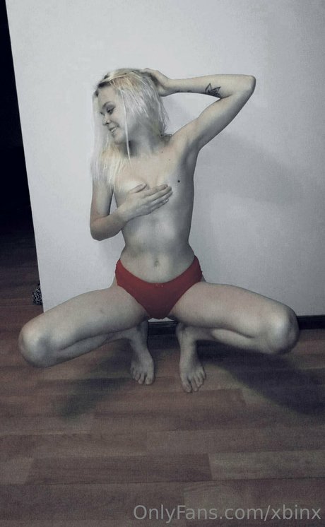Alaston vuotanut OnlyFans-kuva Annika Kuklase