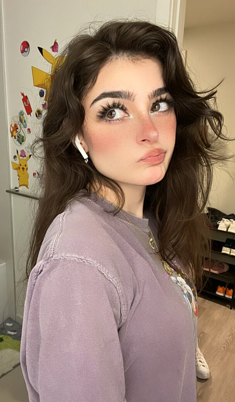 Nahá fotka uniklých OnlyFans od Aruuu