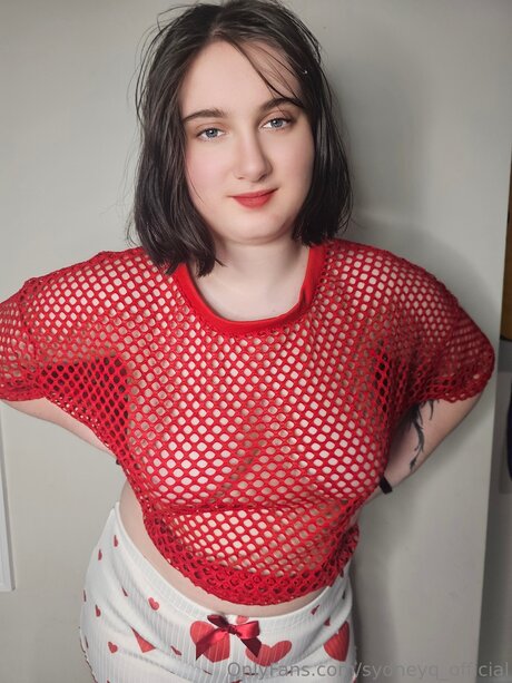 Naakte gelekte OnlyFans-foto van Sydneyq Official