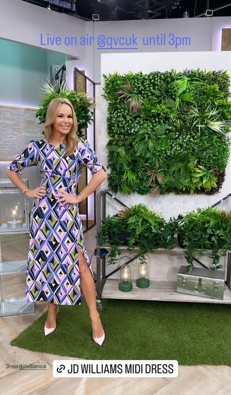Nahá fotka uniklých OnlyFans od Amanda Holden