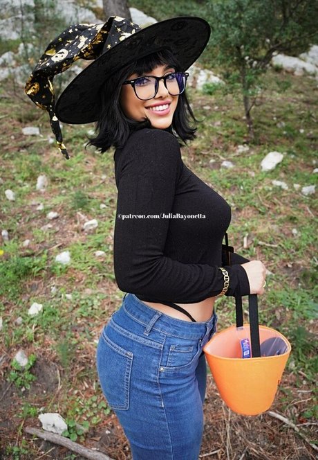 Julia Bayonetta