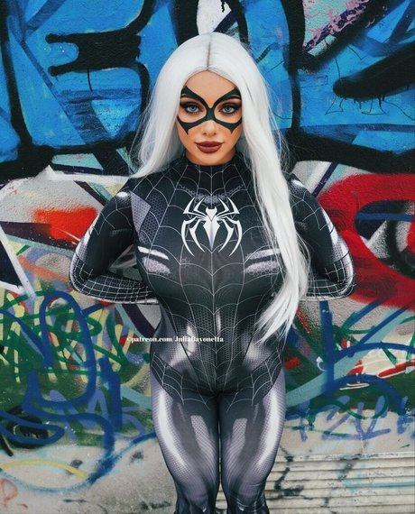 Julia Bayonetta