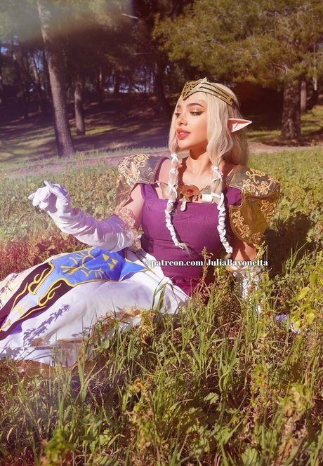 Julia Bayonetta