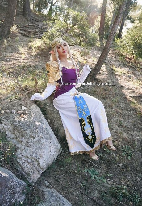 Julia Bayonetta