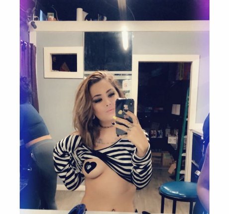 Moonkittenn