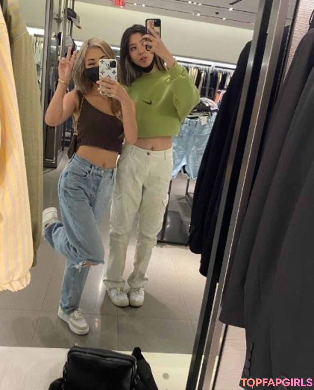 Naakte gelekte OnlyFans-foto van Supcaitlin #42