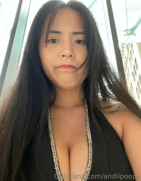 Alasti lekkinud OnlyFans-i pilt Andiipoops