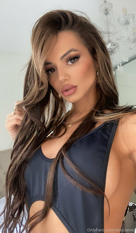 Doutzenxo OnlyFans泄露裸照