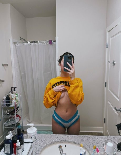 Foto di nudo di fuga di OnlyFans di Vinsinful