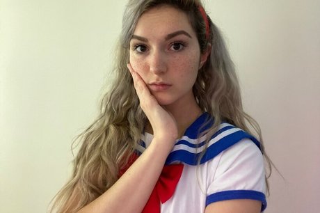 Naken läckt OnlyFans-bild av Busy B Asmr