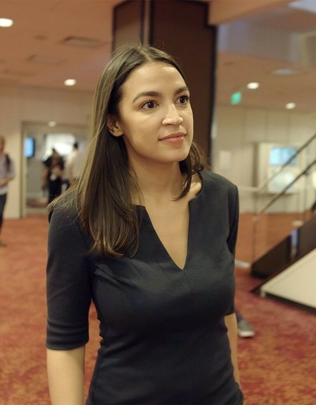 Alexandria Ocasiocortez OnlyFans泄露裸照