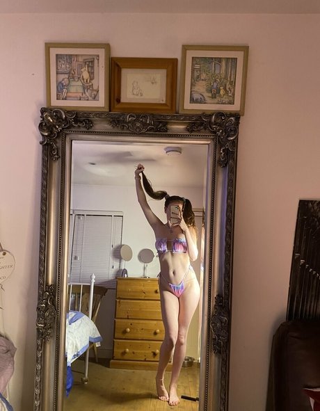 Naken lekkede OnlyFans-bilde av Annieecharlottefree