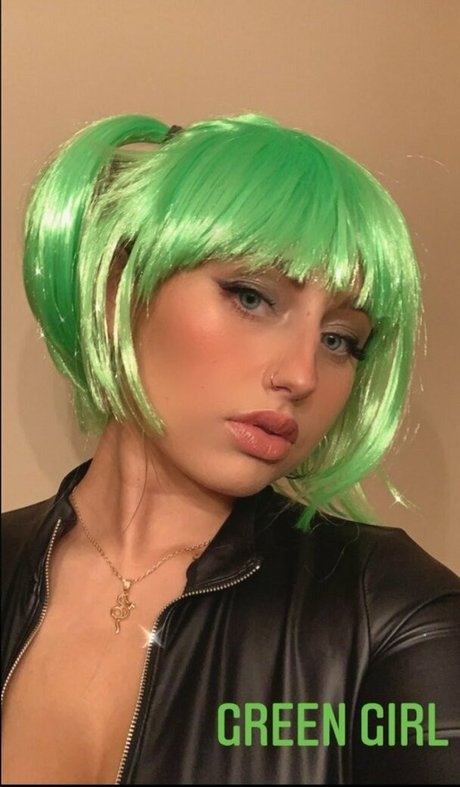 Julia  Olivia