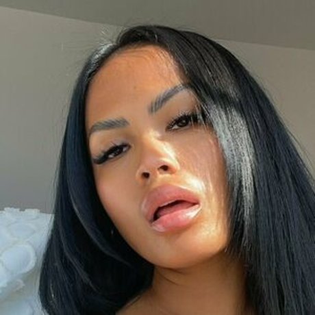 Serliana Rosida OnlyFans 유출 누드 사진