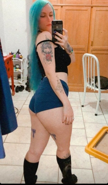 Nahá fotka uniklých OnlyFans od Ellen Natalia