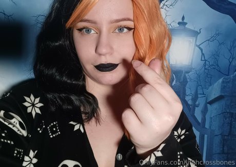 Lilithcrossbones