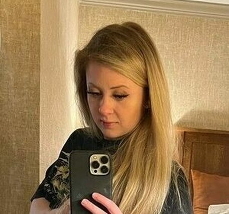 Naken lekkede OnlyFans-bilde av Shelby Dueitt