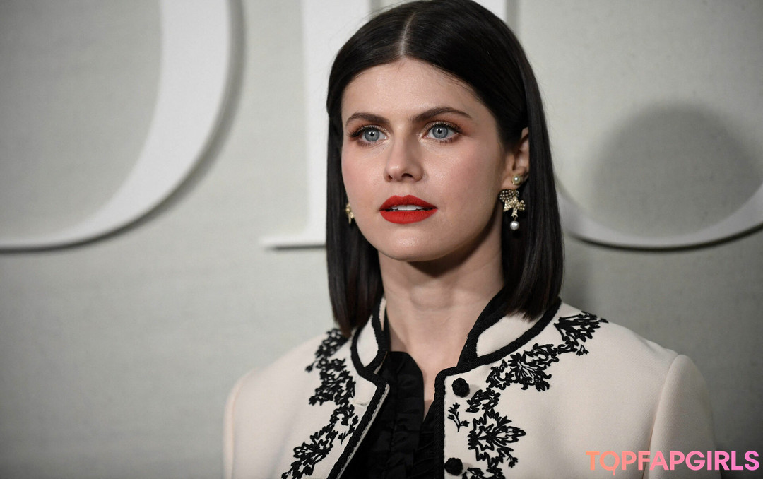 Nahá fotka uniklých OnlyFans od Alexandra Daddario #1082
