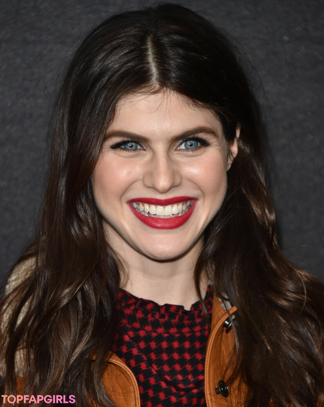Nahá fotka uniklých OnlyFans od Alexandra Daddario #1090