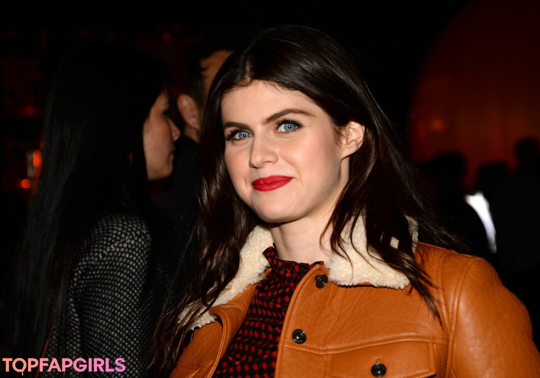 Nahá fotka uniklých OnlyFans od Alexandra Daddario #1098