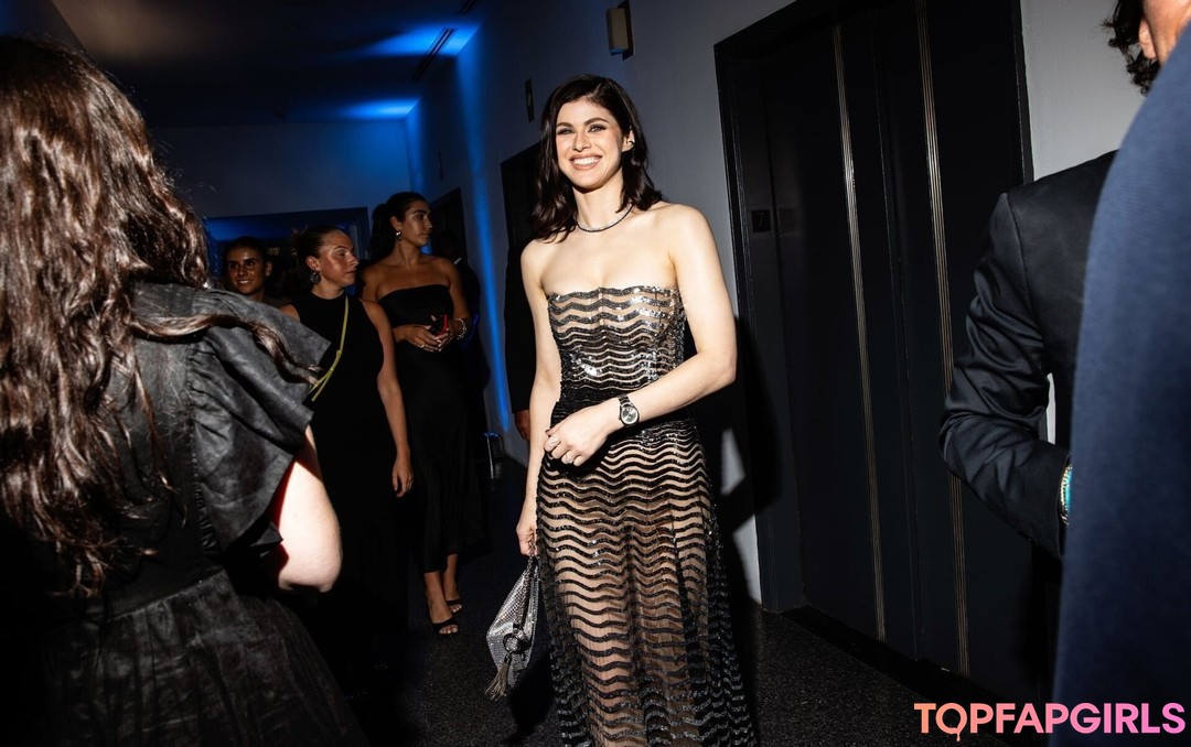 Naken lekkede OnlyFans-bilde av Alexandra Daddario #1520