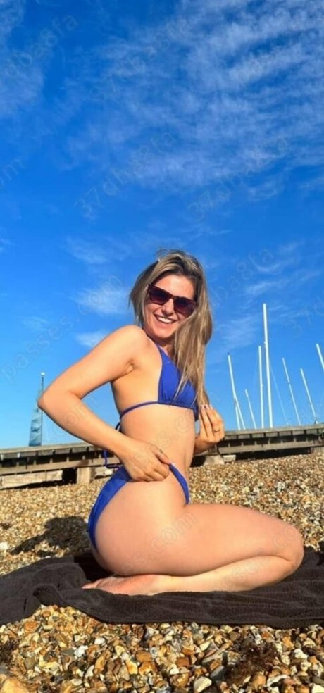 Nahá fotka uniklých OnlyFans od Shannon Langdon