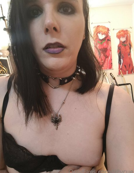 Nahá fotka uniklých OnlyFans od Lillycue