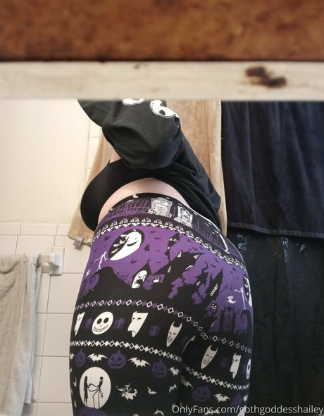 Gothgoddesshailey