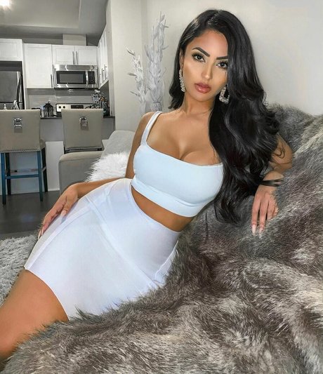 Aneeqa Farid