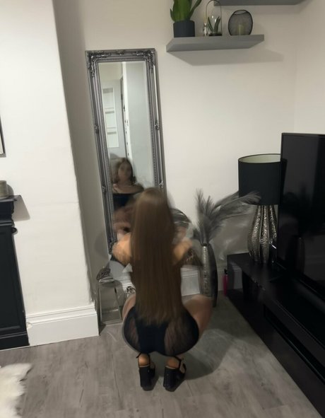 Alasti lekkinud OnlyFans-i pilt Yonlibb
