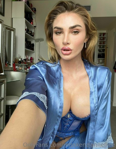 Naken läckt OnlyFans-bild av Misskenziannefree