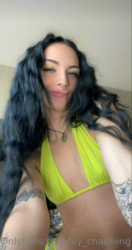 Lily_charming