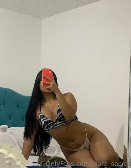 Nahá fotka uniklých OnlyFans od Laurasecret