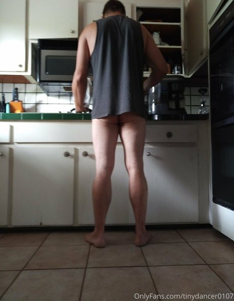 Nahá fotka uniklých OnlyFans od Tinydancer0107