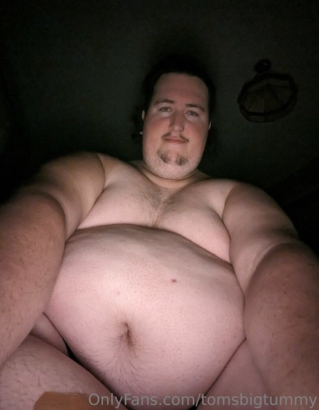 Tomsbigtummy OnlyFans 유출 누드 사진