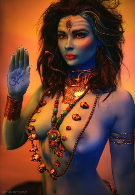 Jannet In Cosplay