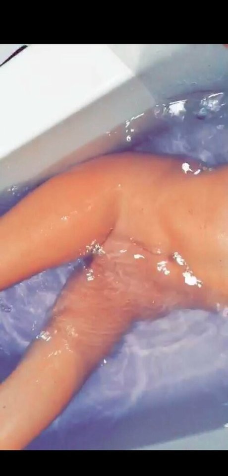 Uselesscumbucket OnlyFans