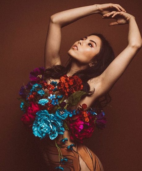 Anna Akana
