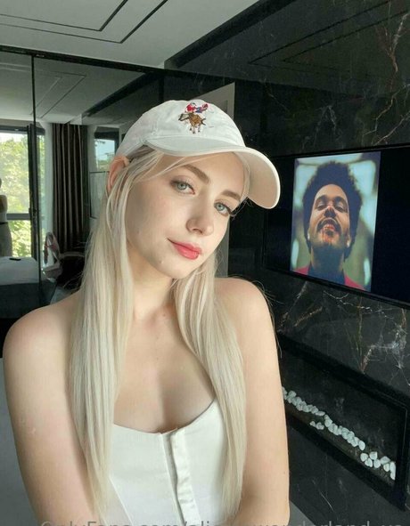 Aliceinwonderlandxo