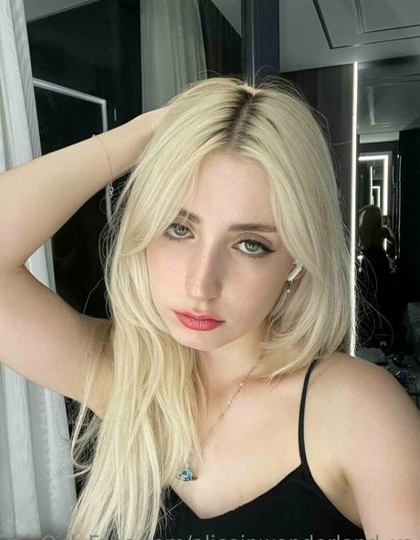 Aliceinwonderlandxo