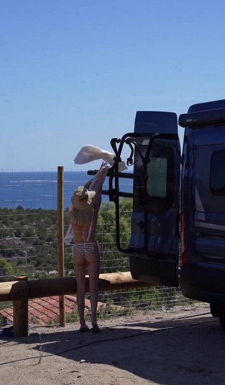 Alasti lekkinud OnlyFans-i pilt Katrin Palme